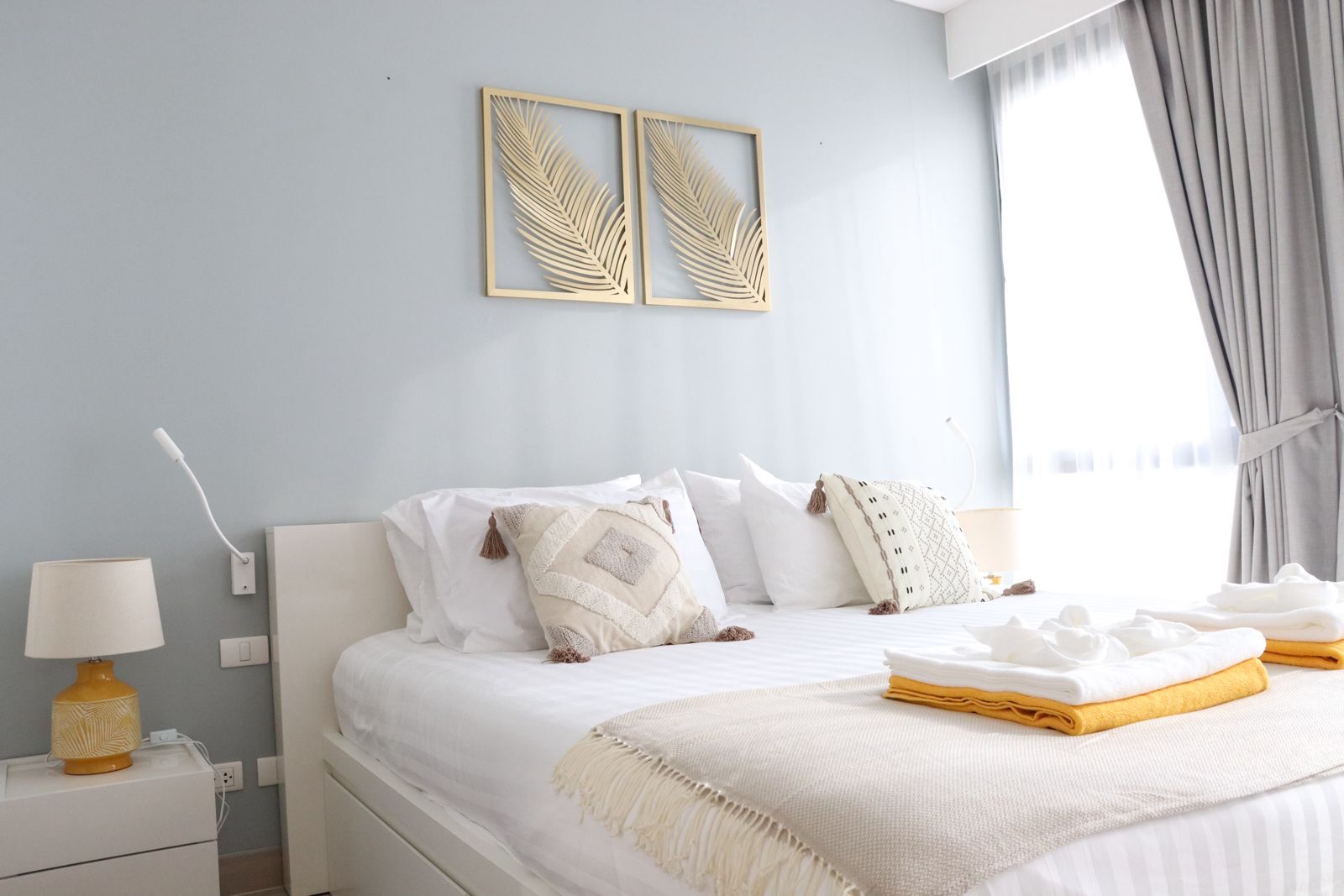 Двуспальные апартаменты в с видом на озеро в Cassia Residence